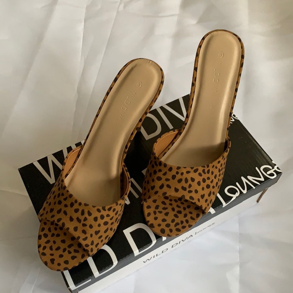 Wild Diva Lounge Cheetah Pump